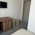 Izabeles Apartamentai 3* 팔랑가