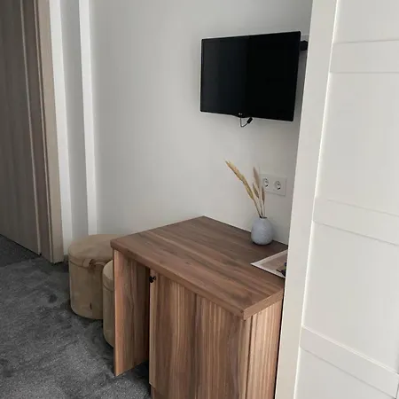 Izabeles Apartamentai Affittacamere 3*