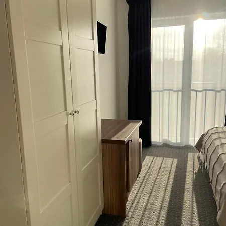 Izabeles Apartamentai Гостьовий будинок