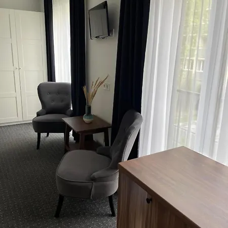 Izabeles Apartamentai Гостьовий будинок