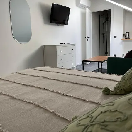 Izabeles Apartamentai Гостьовий будинок Паланга