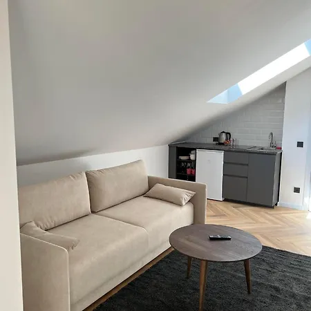 Izabeles Apartamentai Гостьовий будинок