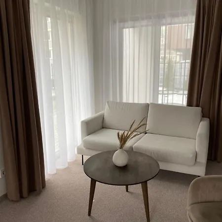 Izabeles Apartamentai 3* Паланга