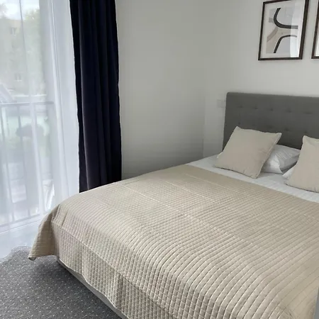 Izabeles Apartamentai 3* Паланга