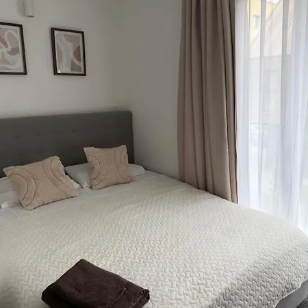 Izabeles Apartamentai 3* Паланга